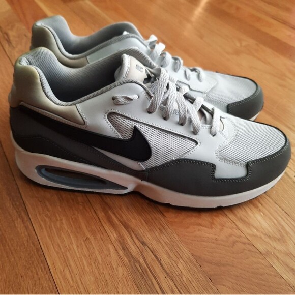 Nike Other - NEW Nike Air Max ST International Pure Platinum Gray Shoes 652976-002 Size 9.5